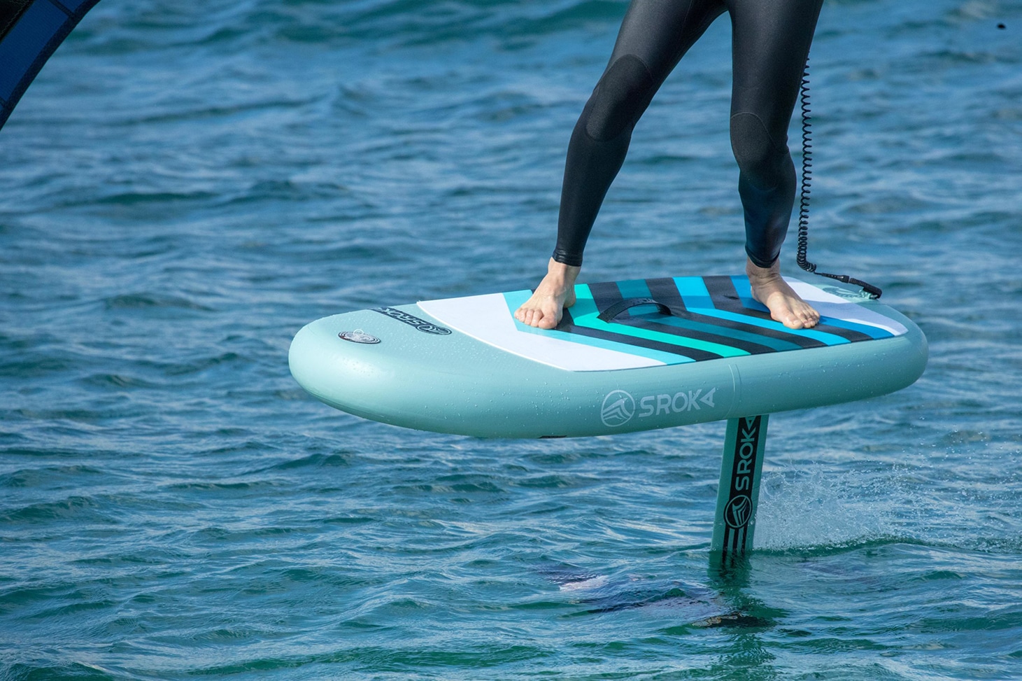 Wing Foil avec une planche gonflable