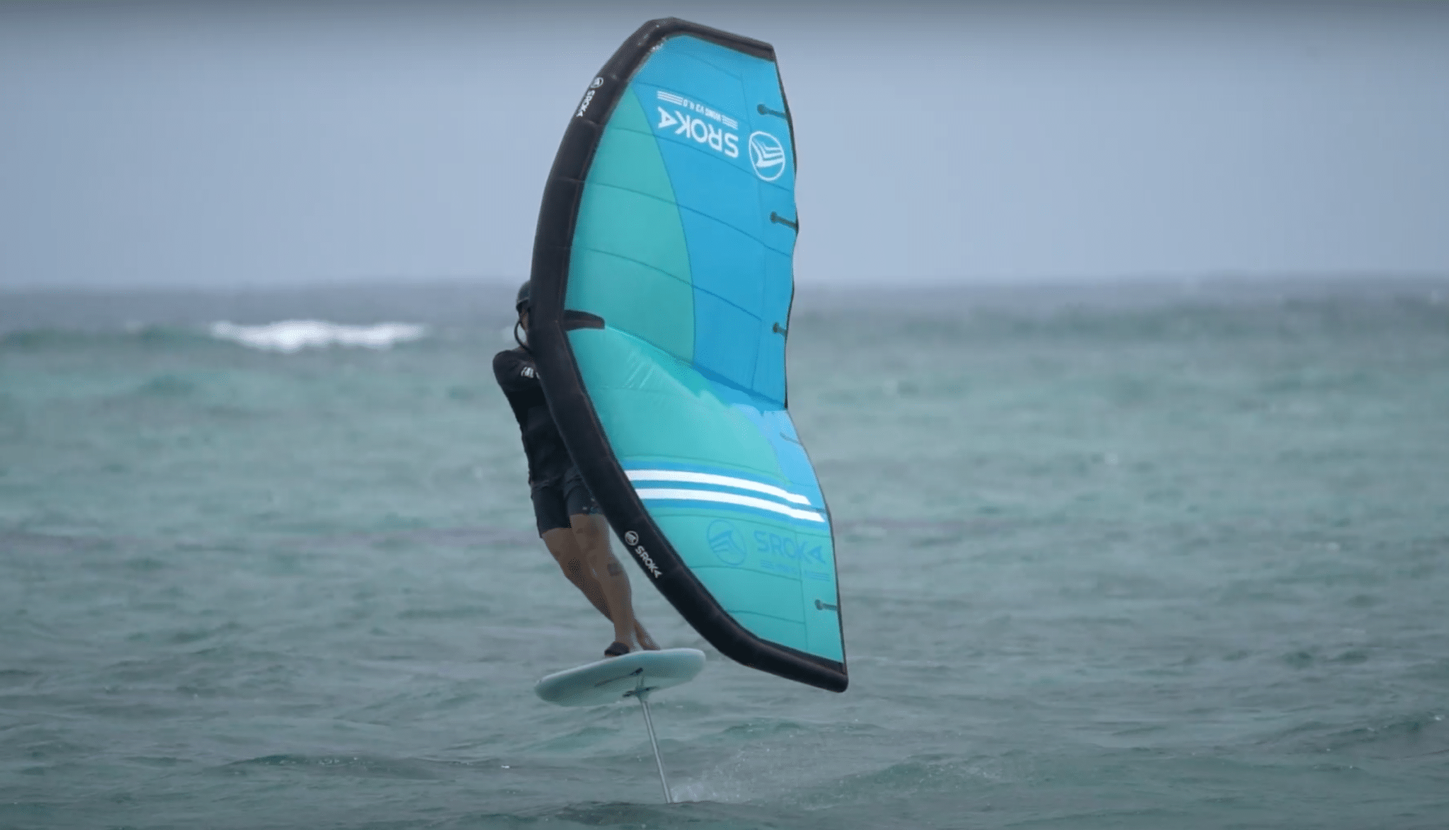 virement de bord en wingfoil