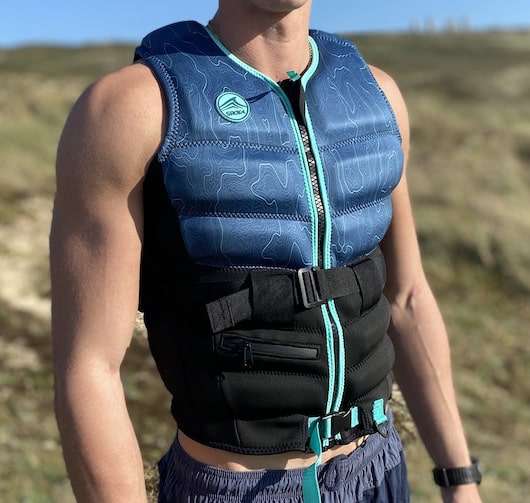 Gilet et veste d’impact en foil : les avantages et inconvénients